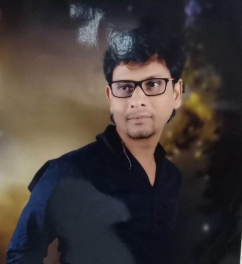 Abdul Karim Sheikh to make his directorial debut with The Android Phone