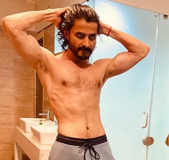 Bollywood Actor Man Singh’s workout photos went viral on social media .