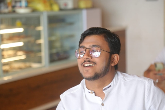 Samar Pratap Suraj Young Enterpreneur Of Dimple Samar Pvt Limited Is To open  Hospital In Himachal Tillu Village Near Naduan