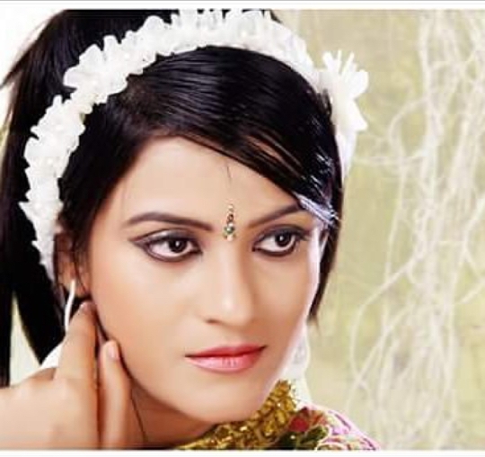 NAGMA KHAN A SUPERB COMBINATION OF BEAUTY WITH BRAIN