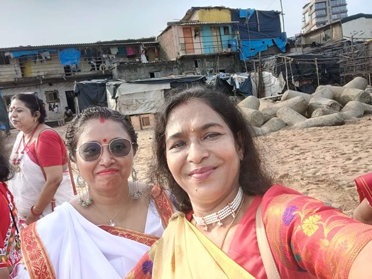 Kajal Rochwani  Chairperson of Royal Femme Club  Celebrates MAHALAYA Along With Her Members At Juhu Mumbai