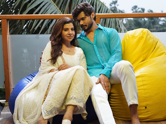 The Teaser Of The Song  CHAND  Produced By Suresh Bhanushali  And Photofit Music Company Ft. Sambhavna Seth And Avinash Dwivedi  Is Receiving Unparalleled Support From Fans