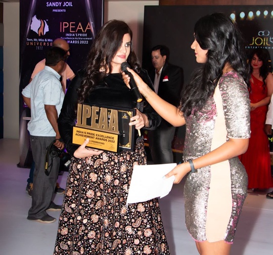 Chef Mona Poordaryaei Honoured With IPEAA Awards In Pune as Model and Actress
