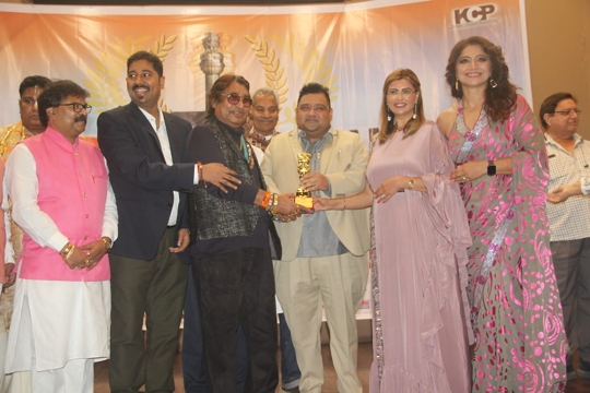 Dr Krishna Chauhan Successfully Organized RASHTRIYA RATNA SAMMAN 2022 In Mumbai