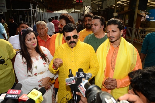 201 terminally ill children have their wishes granted, this Children’s Day. Boman Irani, Sangram Singh, Dr. Karan Gupta, Deepak Bhatia, Dr. Anusha Srinivasan Iyer make it possible!