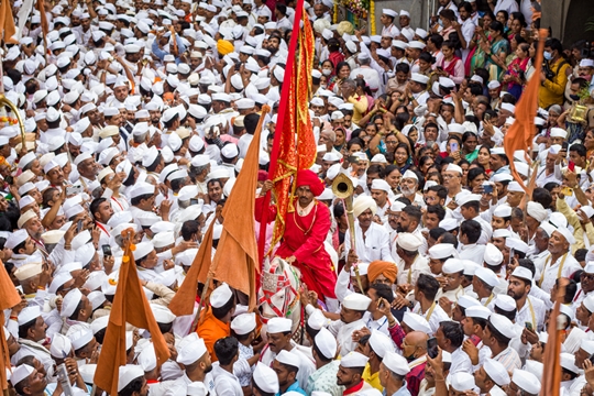 Parvez Damania Transforms Passionate Photographers Into Pandharpur Pilgrims With Purpose  This World Tourism Day