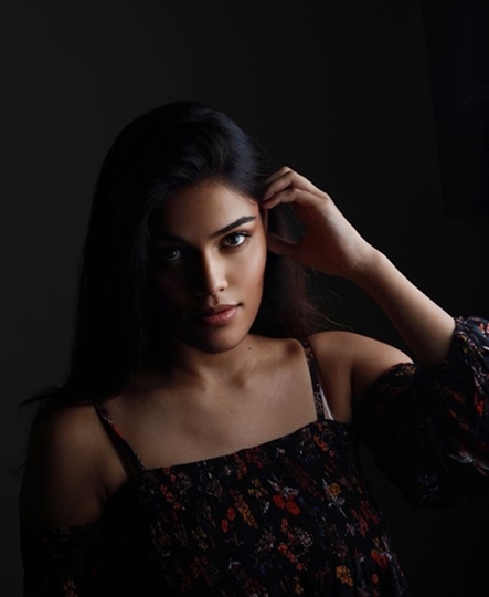 Alluring Pictures Of OPERATION MAYFAIR  Star Anjali Sharma