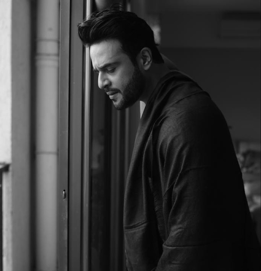 Actor And Entertainer Krushna Abhishek Sharing The International Platform With Actor – Star And Producer Morgan Freeman