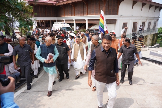 Samast Mahajan  Provides Immediate Treatment To Sick  Injured Animals  Hon Governor Bhagat Singh Koshyari Greenlights 11 Ambulances