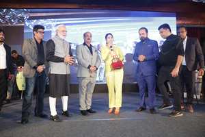 चेयरमैन हेमंत के. राय का बर्थडे मनाया गया, फ़िल्म “धाक” और “लालच” का पोस्टर लॉन्च