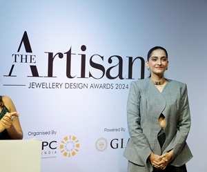 Actress & Style Icon Sonam Kapoor Graces The 7th Artisan Jewellery Design Awards Held In Mumbai